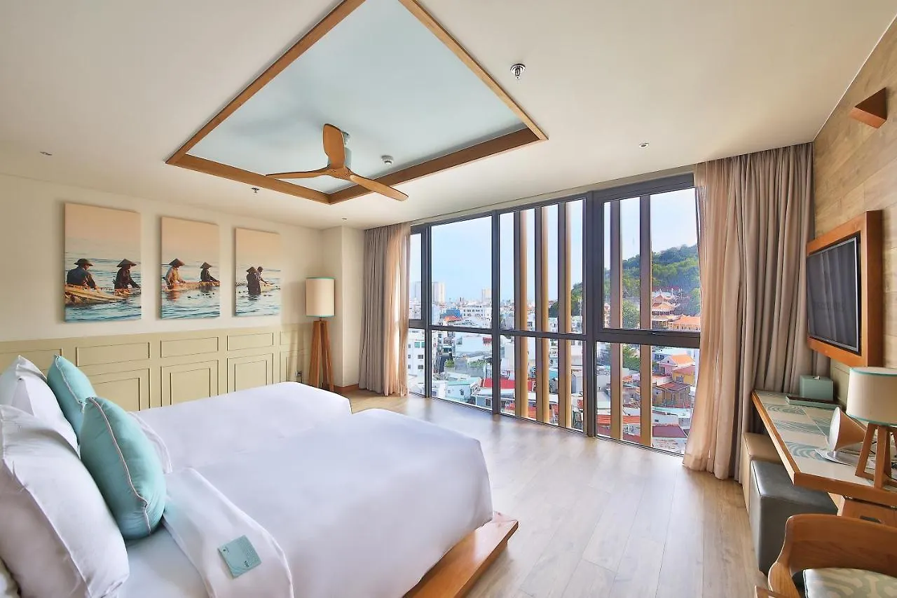 Fusion Suites Vung Tau 4*,
