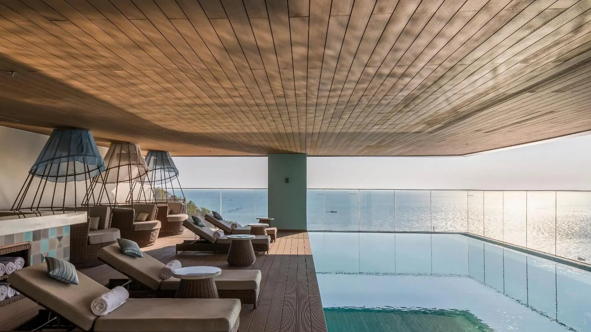 **** Szálloda Fusion Suites Vung Tau Vietnám
